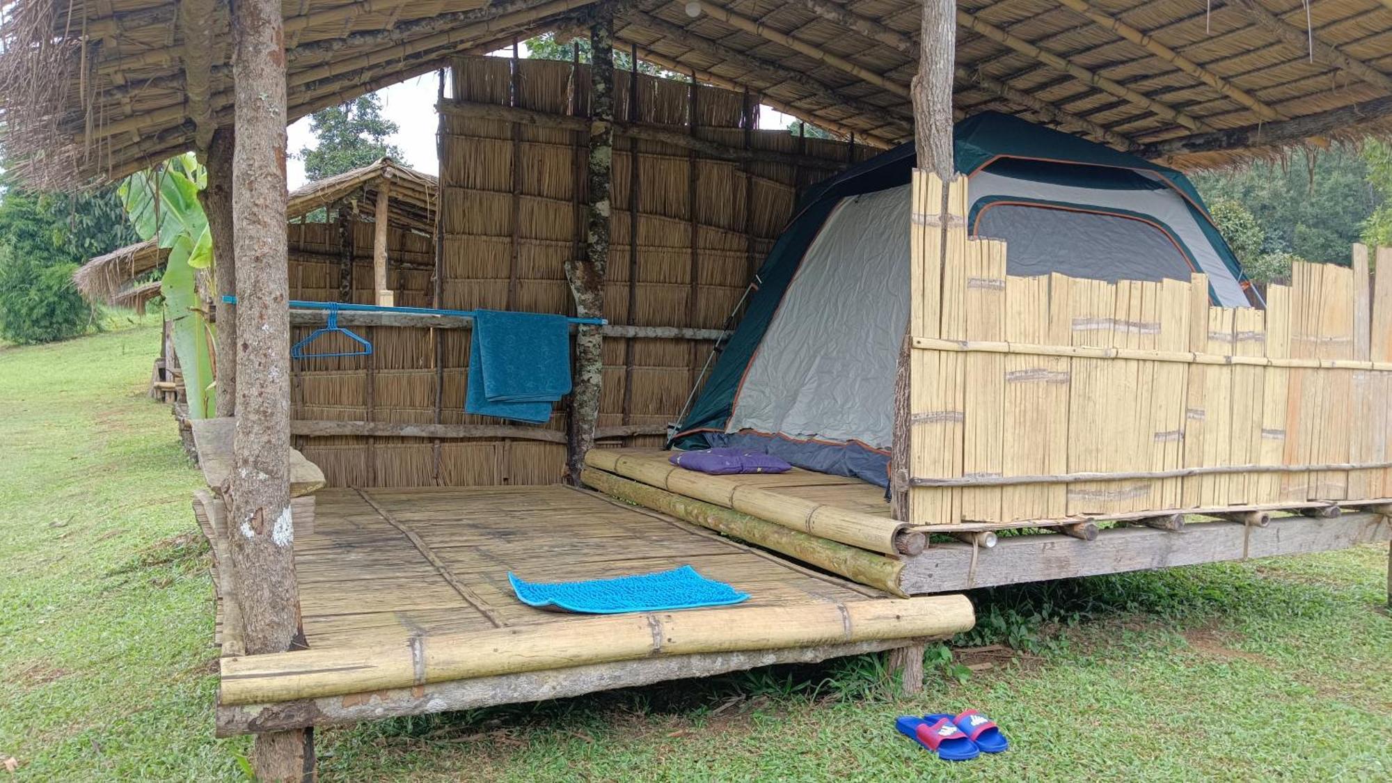 ไร่นิธิสุนทร Nithisoonthon Farmstay Mae Hong Son Exterior photo