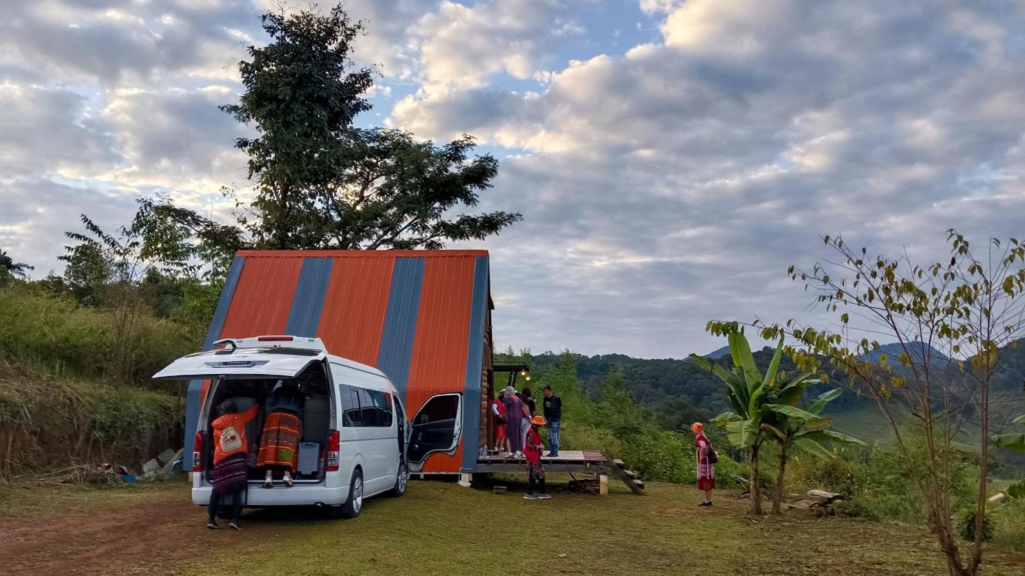 ไร่นิธิสุนทร Nithisoonthon Farmstay Mae Hong Son Exterior photo