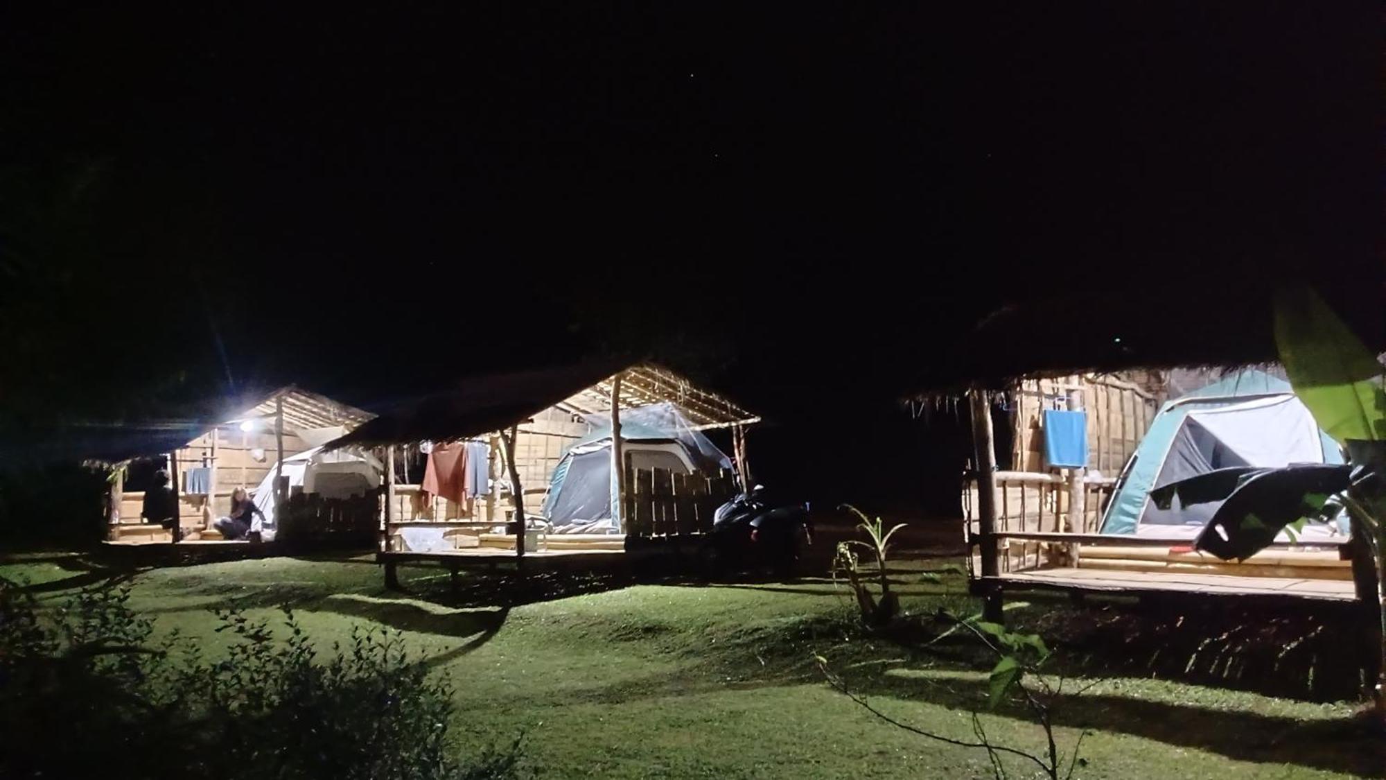 ไร่นิธิสุนทร Nithisoonthon Farmstay Mae Hong Son Exterior photo