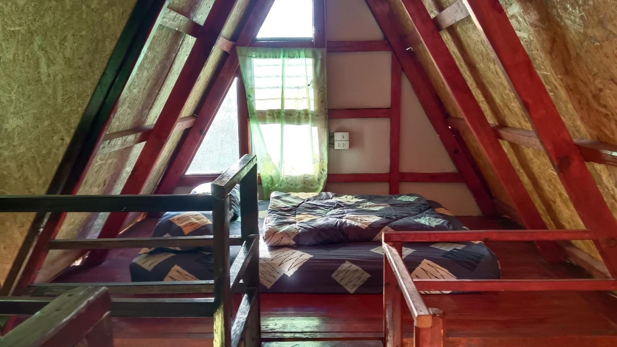 ไร่นิธิสุนทร Nithisoonthon Farmstay Mae Hong Son Exterior photo